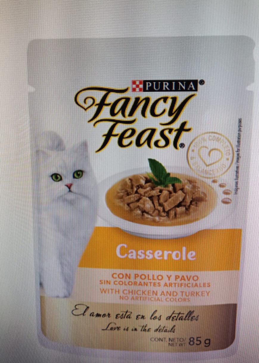 Purina Fancy Feast Alimento Húmedo Casserole Receta Pavo y Pollo 85 g